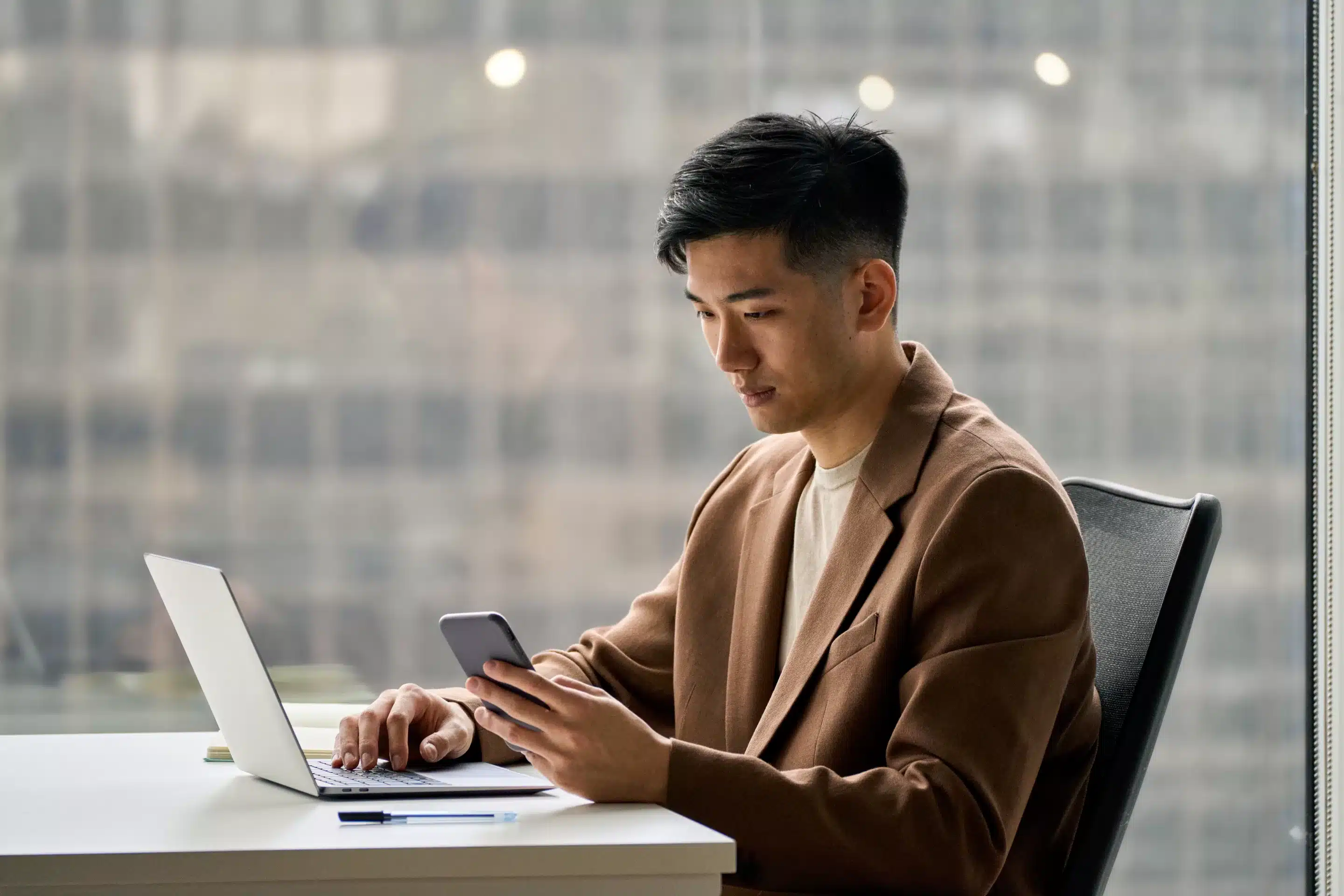 Person with adhd multitasking