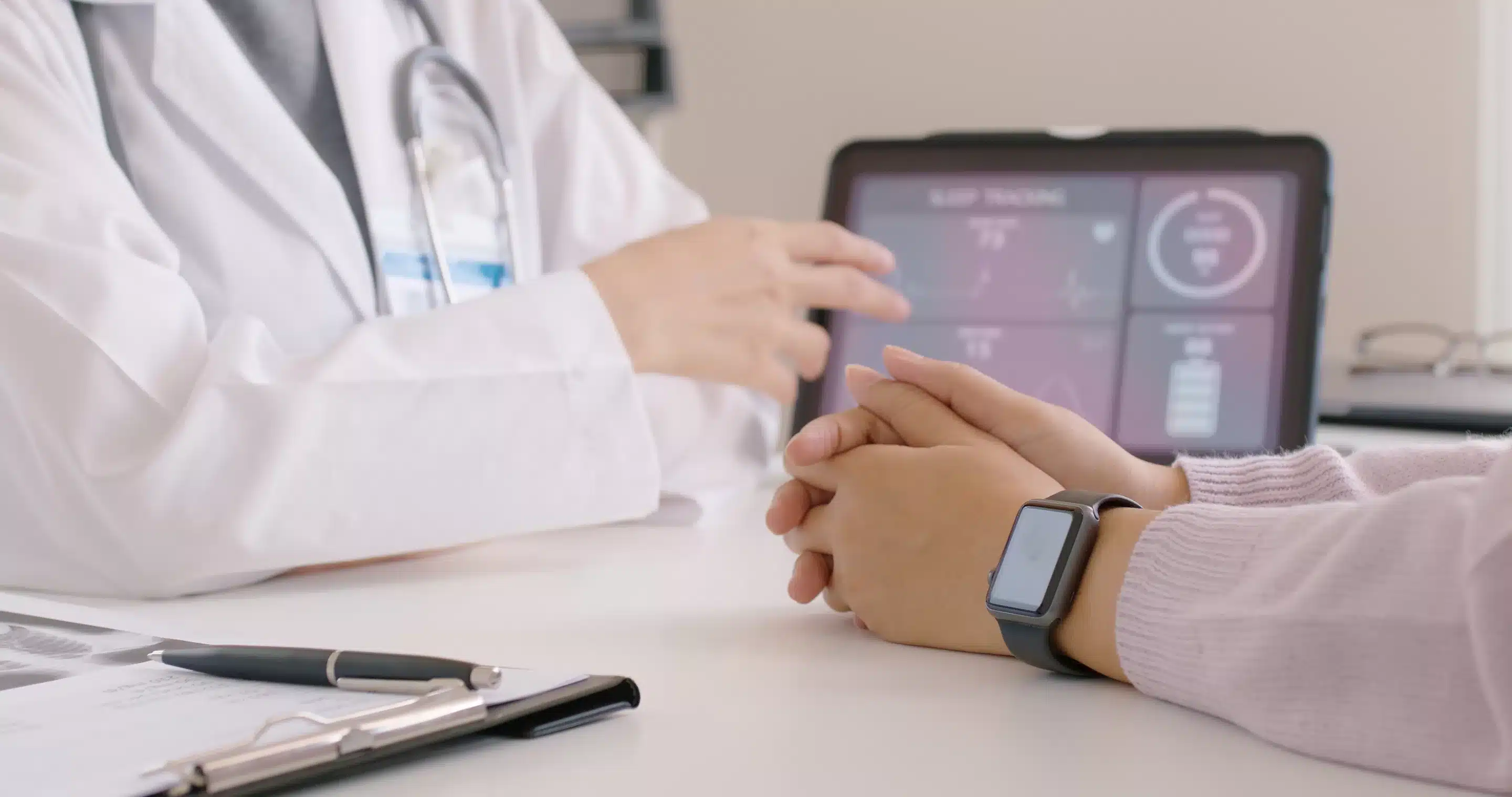 Close-up GP advice AI smart IoT watch guide to patient help collect ECG
