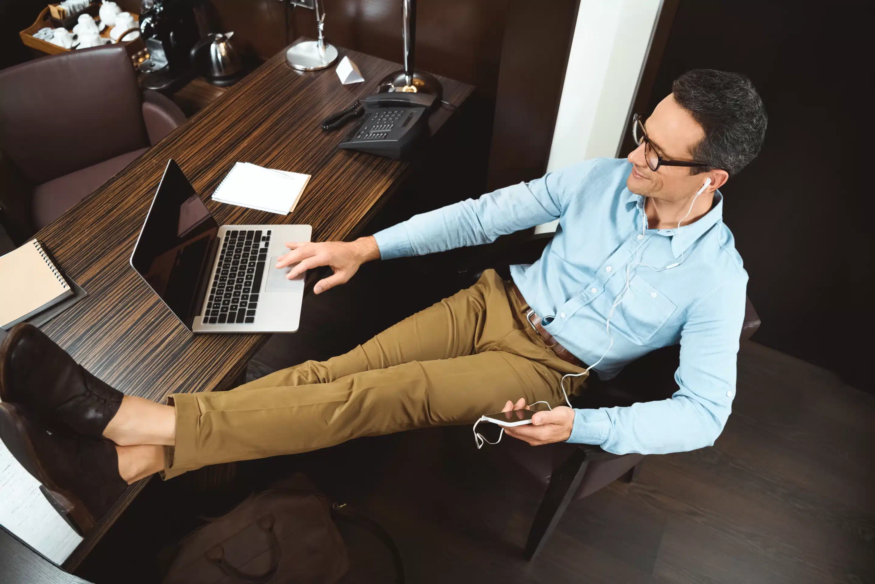 Establishing a Strong Online Presence is key for social media marketing